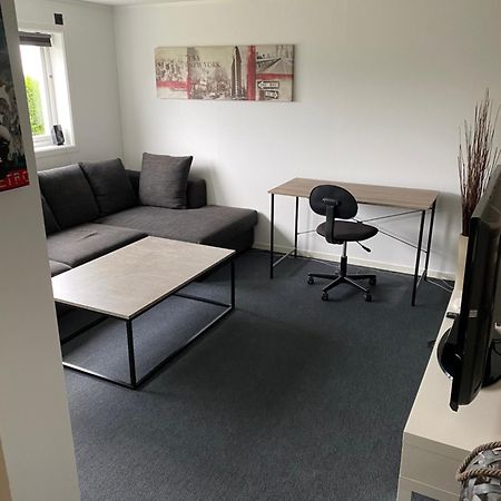 Ingvilds Hybelleilighet Apartment Kristiansand Bagian luar foto